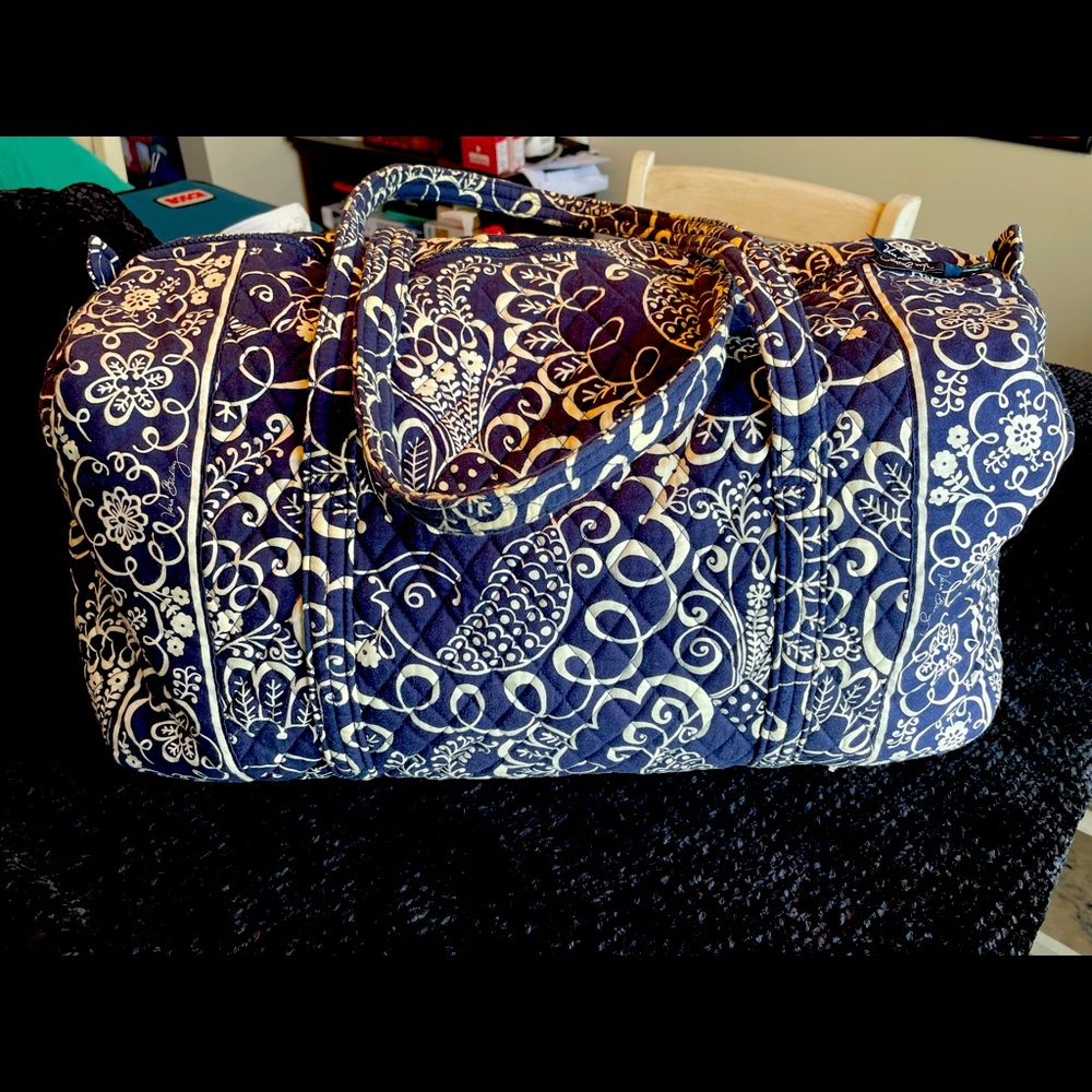 Vera Bradley Navy Twirly Birds Duffle